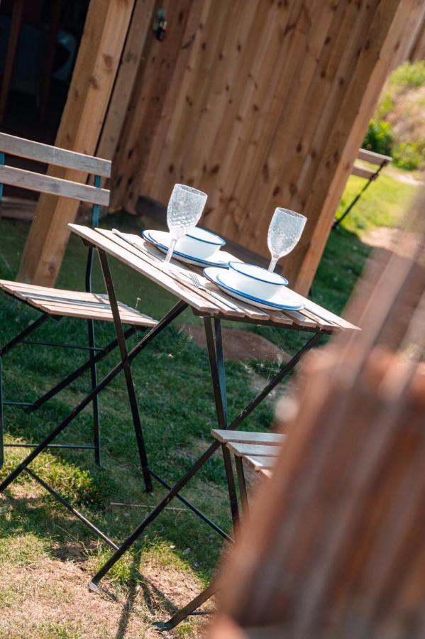 Hatters Meadows Glamping Ely Exterior foto