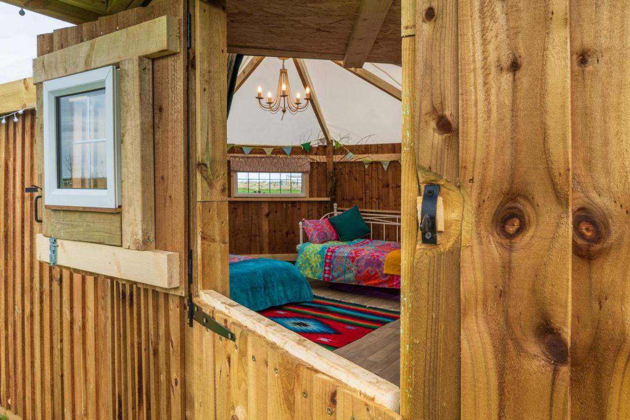 Hatters Meadows Glamping Ely Exterior foto